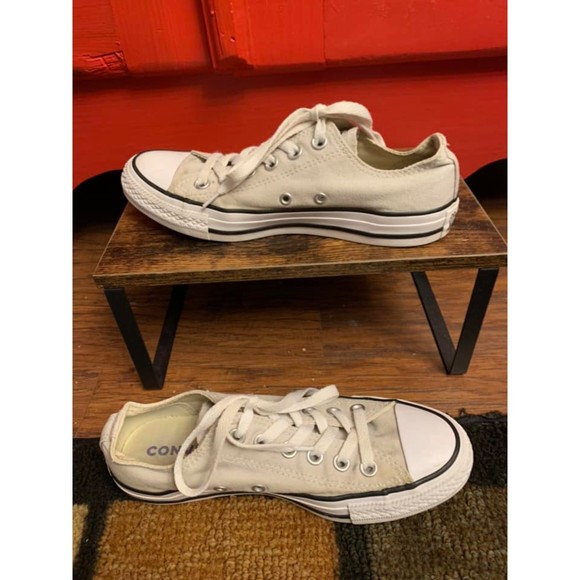 Converse Grey Gray Chuck Taylor Low Top Tennis Shoes EUC Men 5 Women 7 - Picture 2 of 6